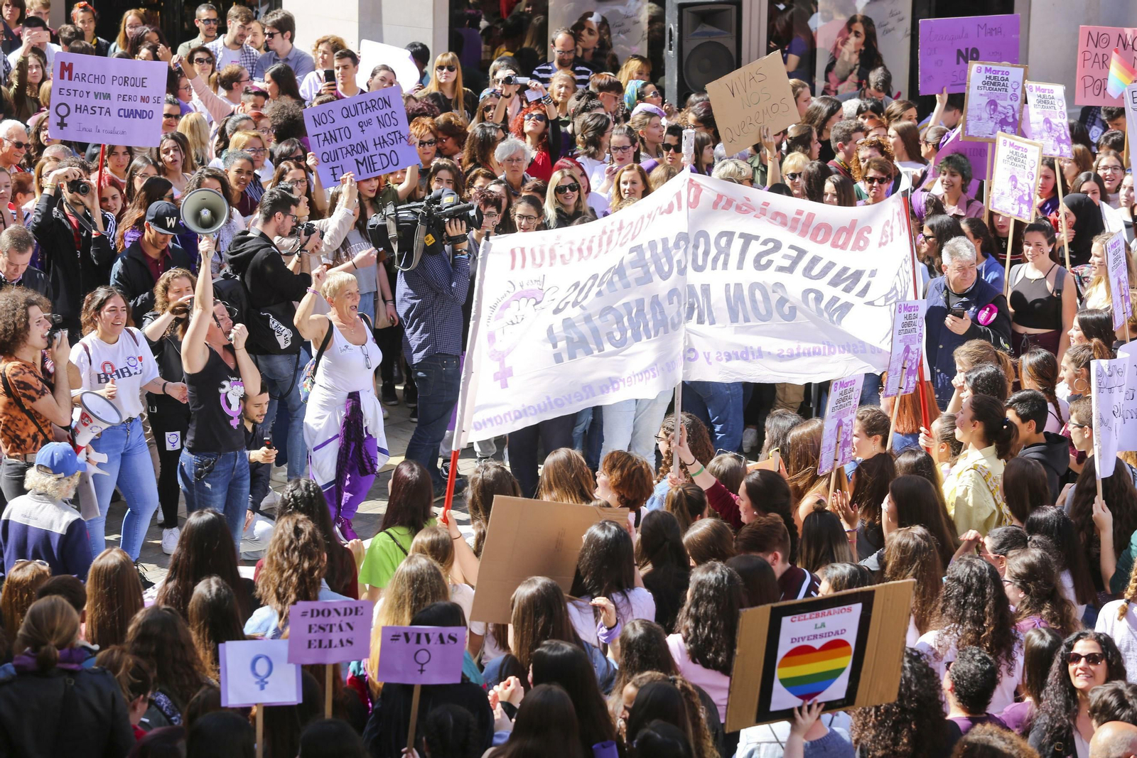 8M Día de la Mujer. Concentración en la Plaza de la Constitución