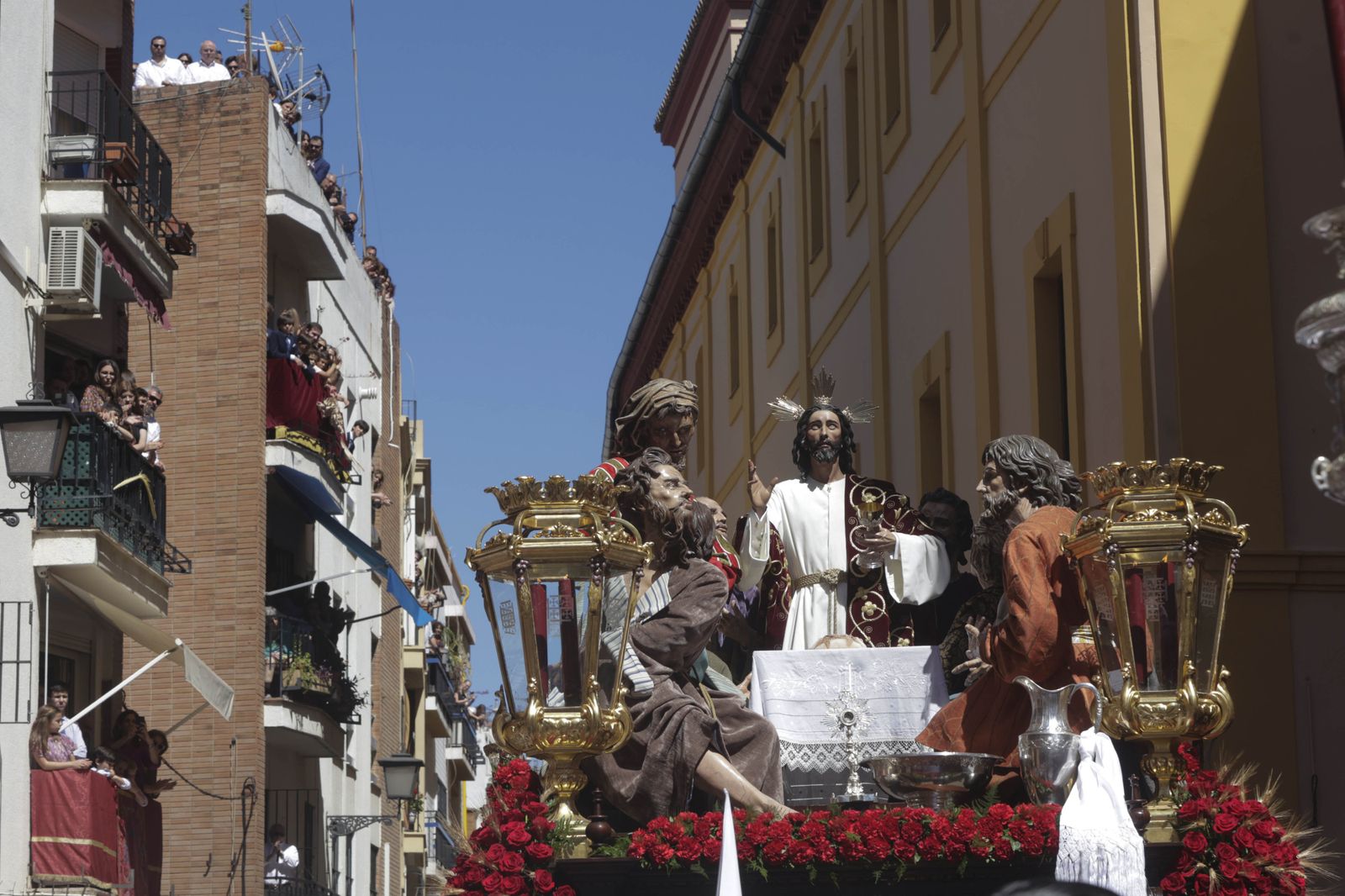 La salida de la Hermandad de la Sagrada Cena en imágenes
