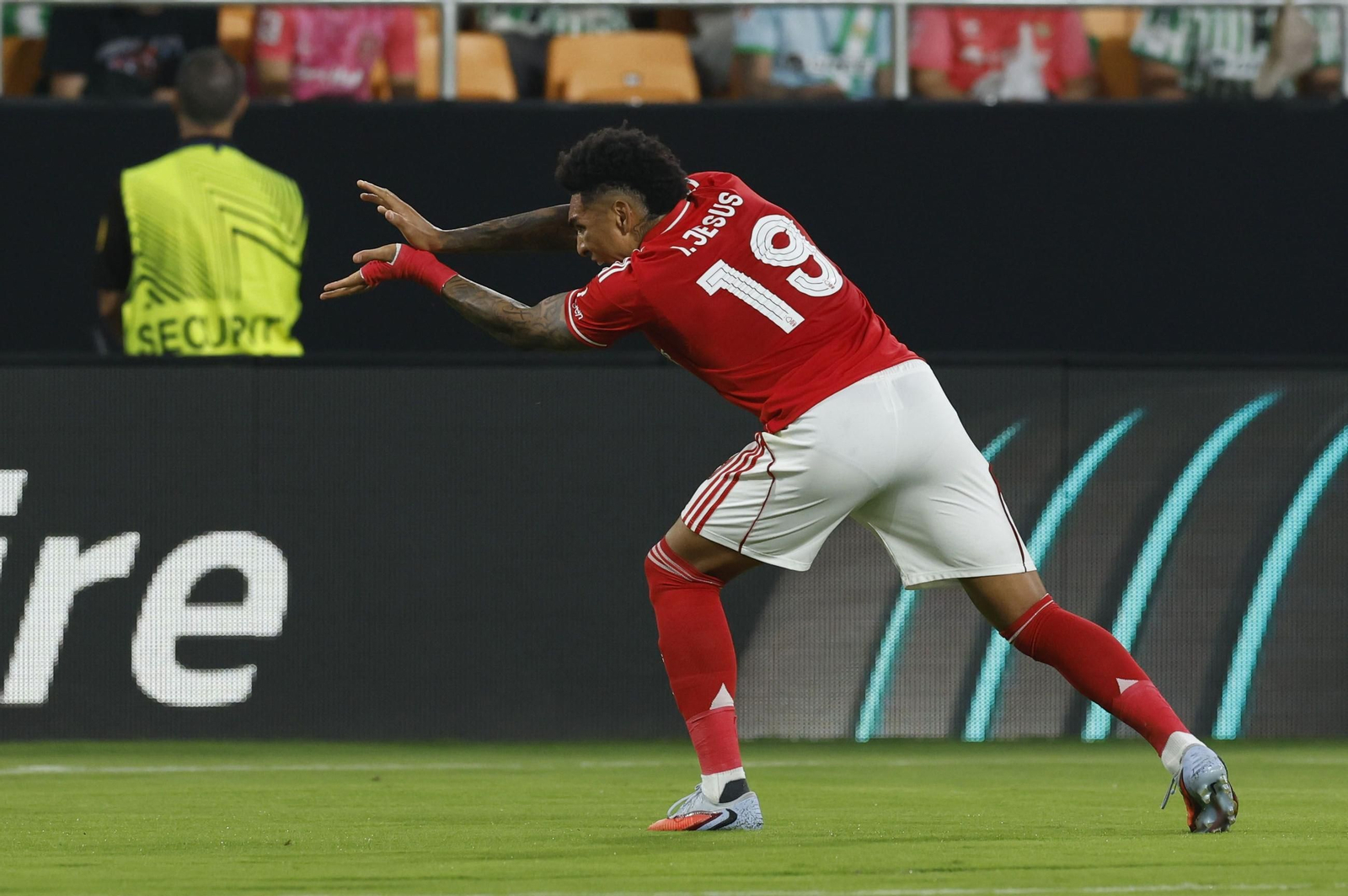 Betis-Nottingham Forest (14).jpg