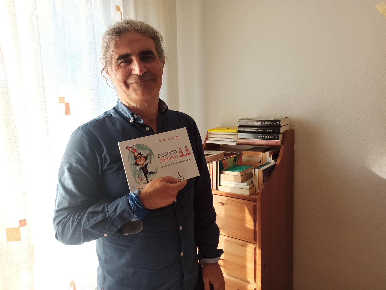 El nuevo libro de Pabilo Editorial que recoge los dibujos del humorista gráfico onubense Currito Martínez