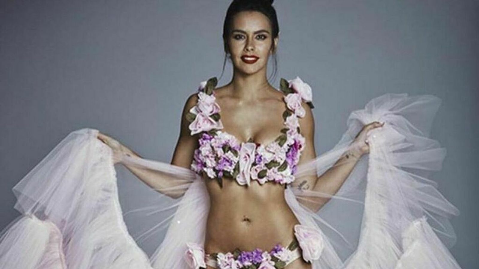 Cristina Pedroche con su modelo de la Nochevieja de 2018