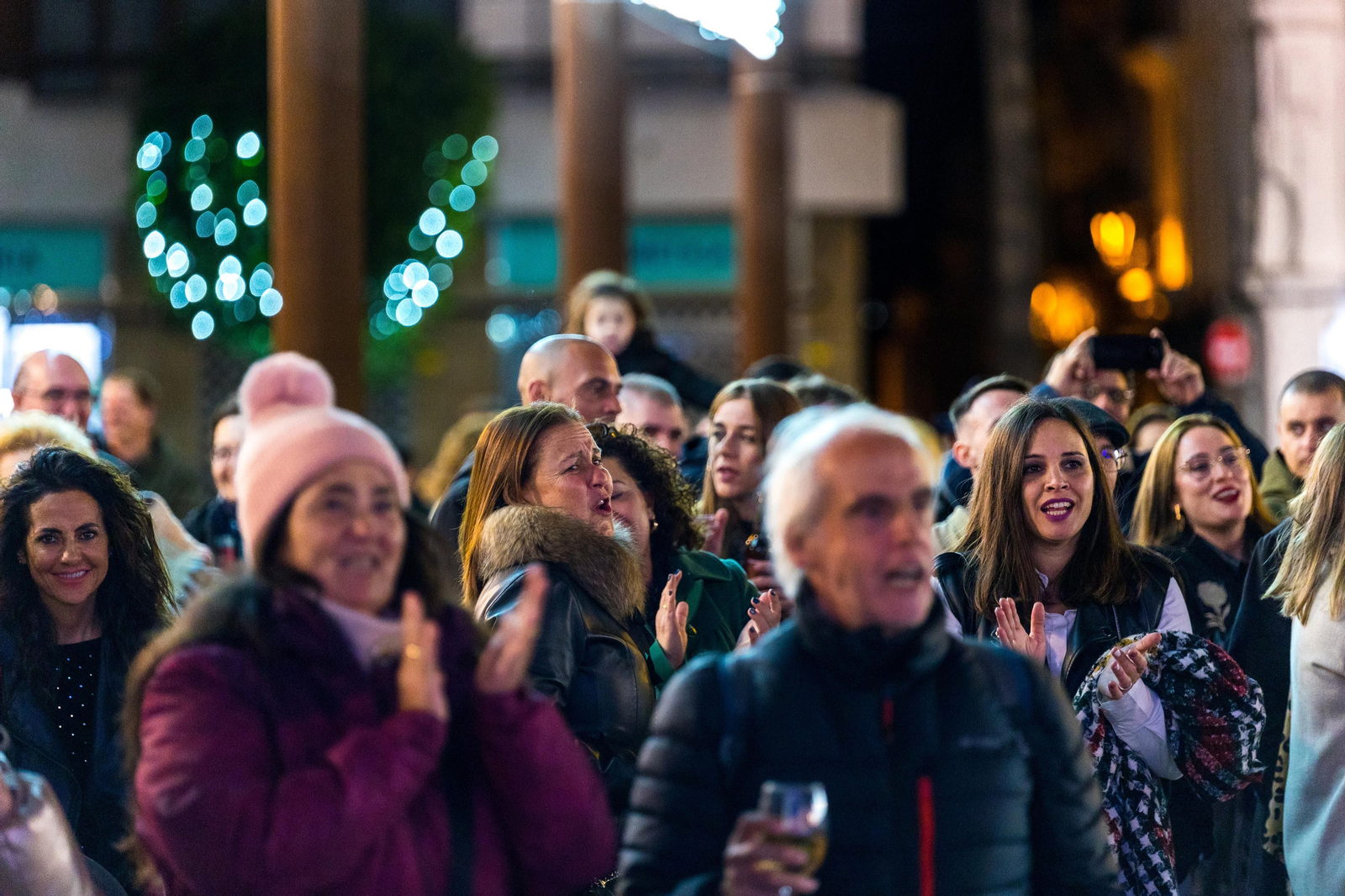 Imágenes de la final del Concurso de Coros de Campanilleros de la peña Chato en San Fernando.