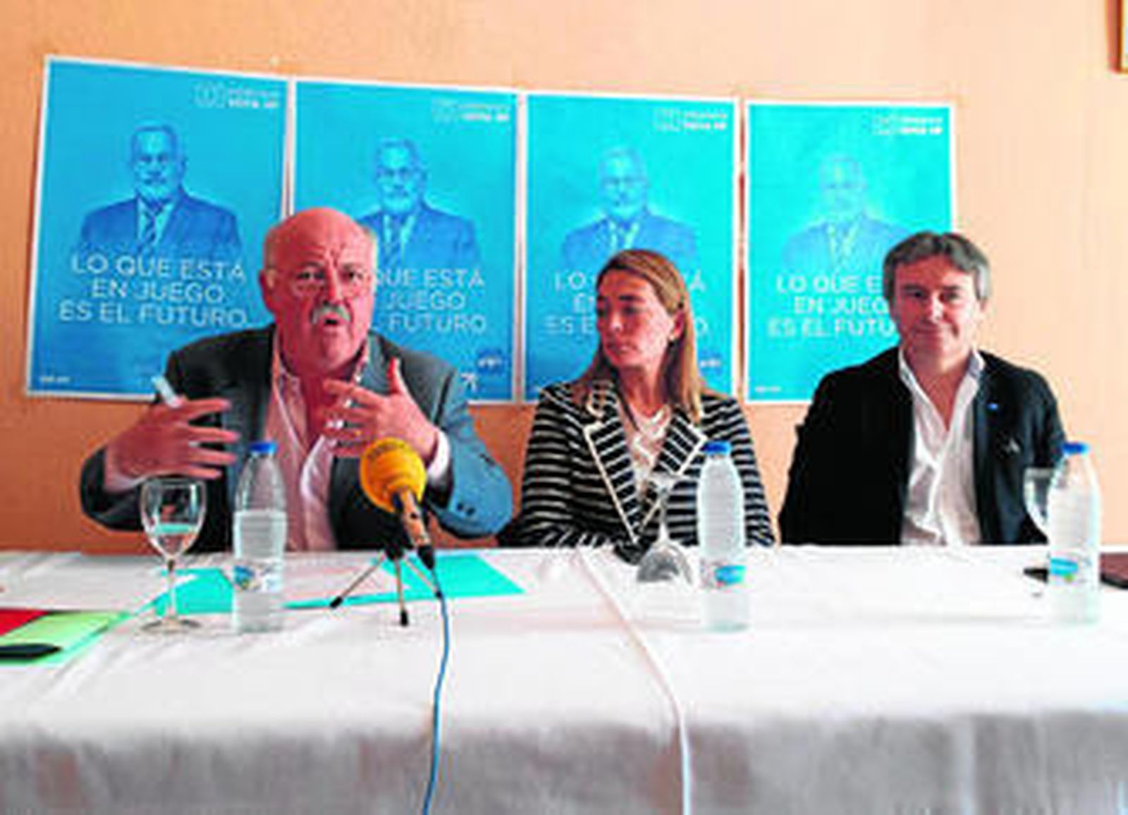 Jesús Aguirre, la edil Eva García-Baquero y Rubén Moreno.