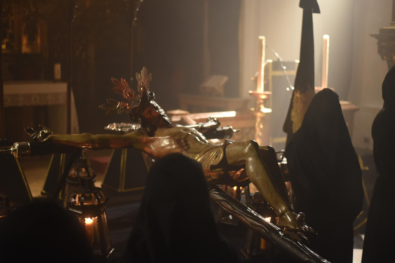 Las imágenes de la hermandad del Vía Crucis el Lunes Santo en Córdoba
