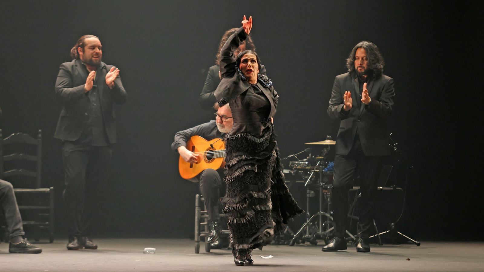 Eva Yerbabuena con 'Yerbagüena (oscuro brillante)' en el Festival de Jerez