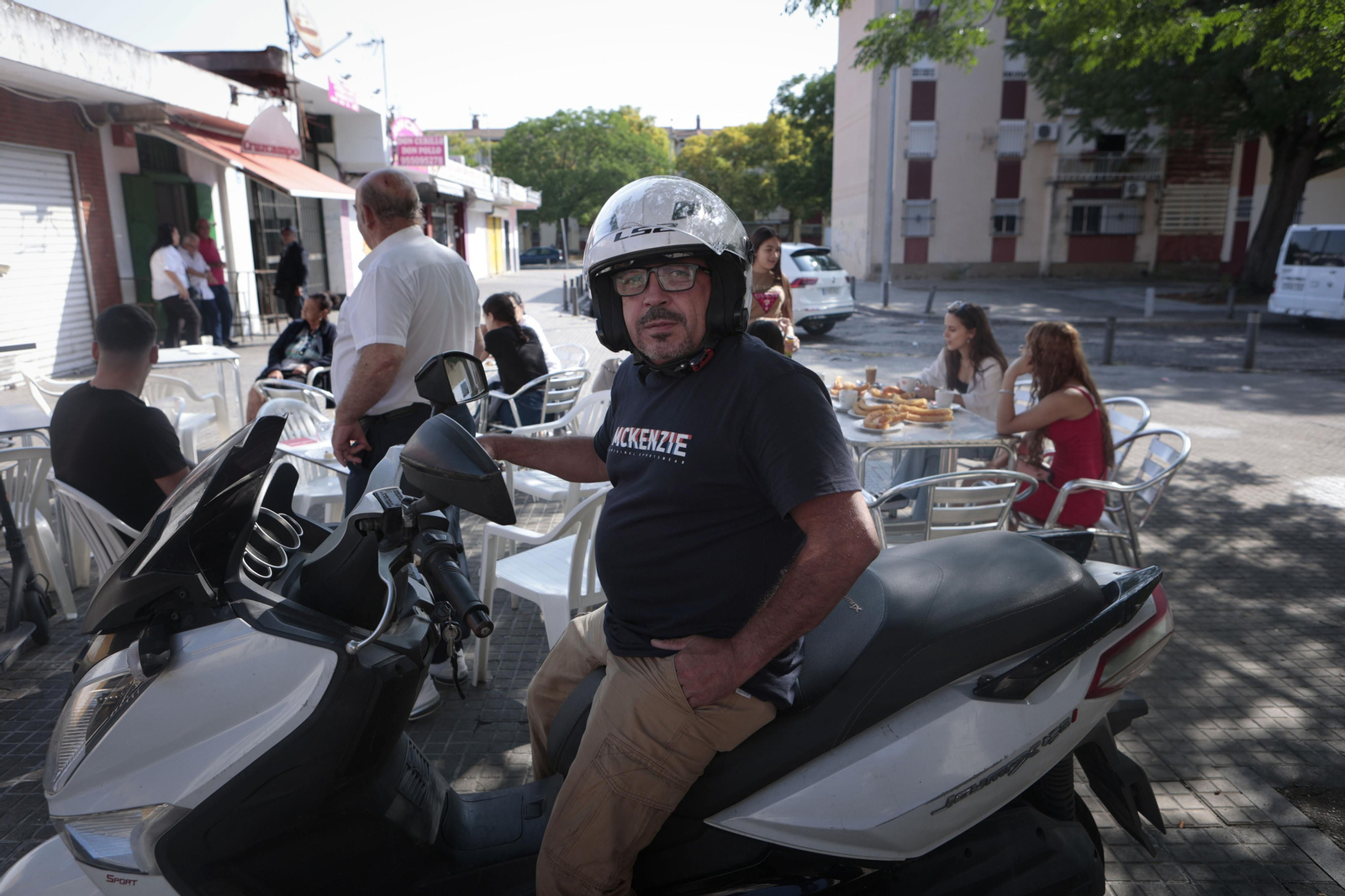 Así se vive en el Polígono Sur, el barrio más pobre de España