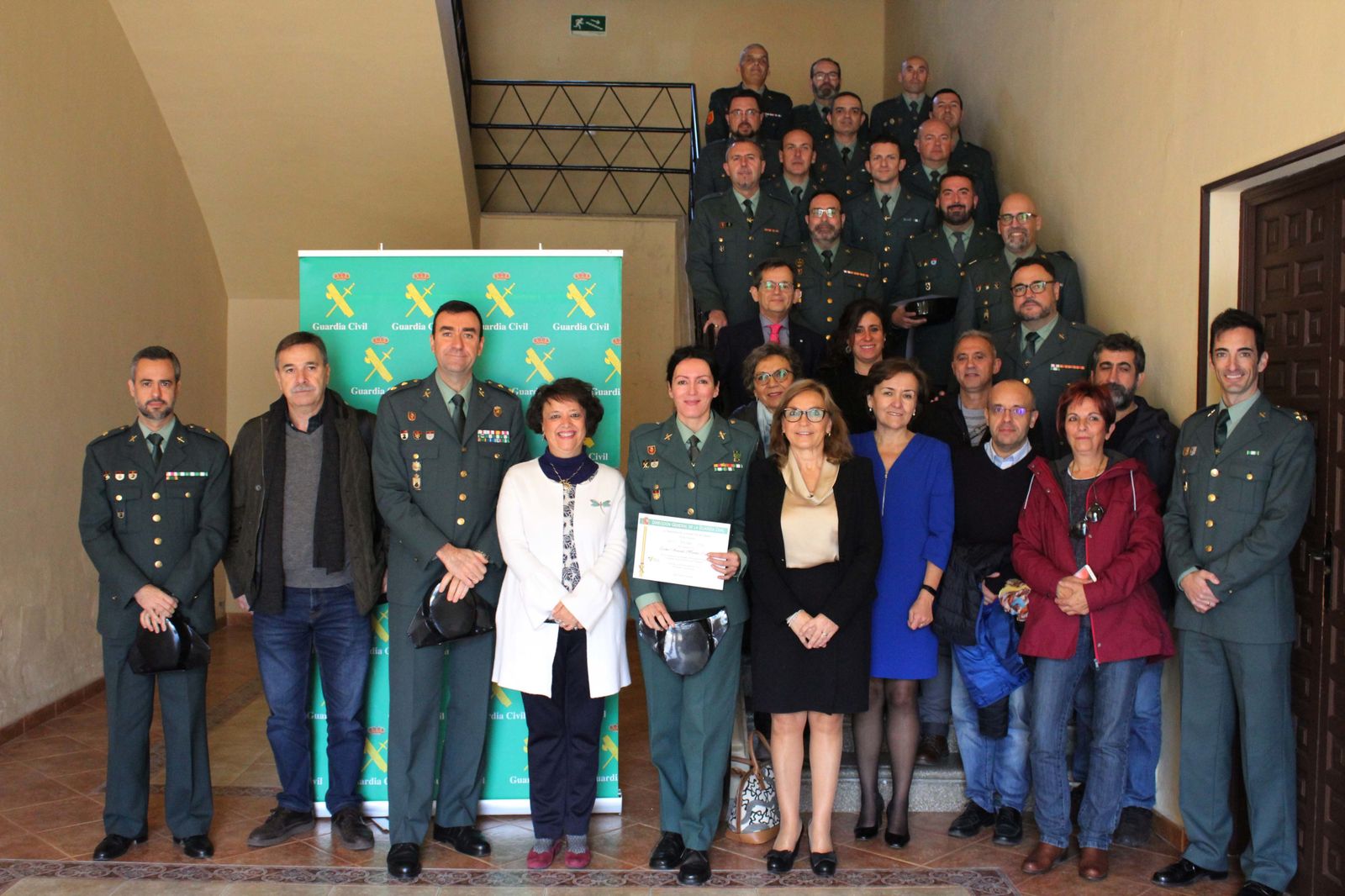 Foto de familia de los guardias que han recibido la formación.