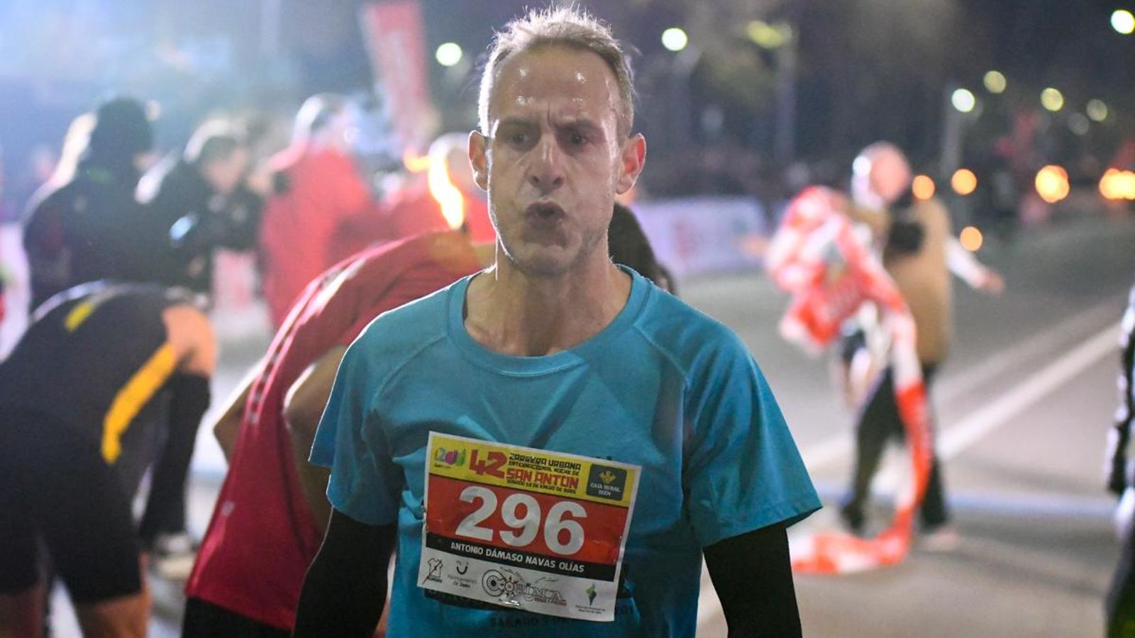 En imágenes: búscate en tu llegada a meta de la Carrera de San Antón 2025 (1)