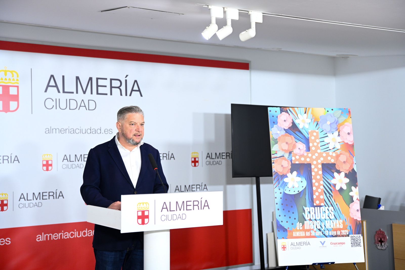 Diego Cruz, en la presentación de las Cruces de Mayo del pasado año.