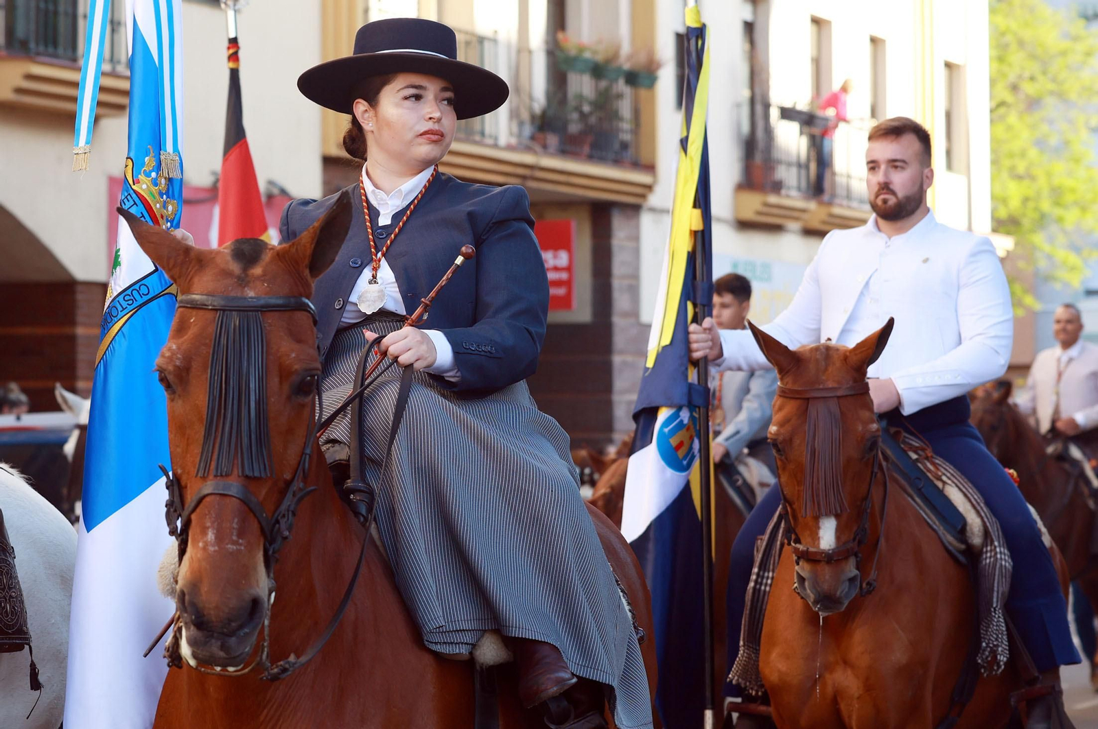 Las mejores imágenes de los peregrinos en la salida de Emigrantes