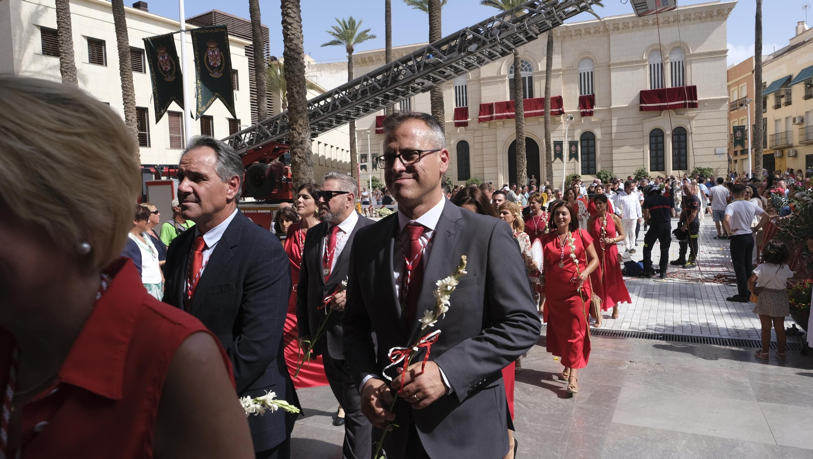 Ofrenda floral a la Virgen del Mar en la Feria de Almería 2024, en imágenes