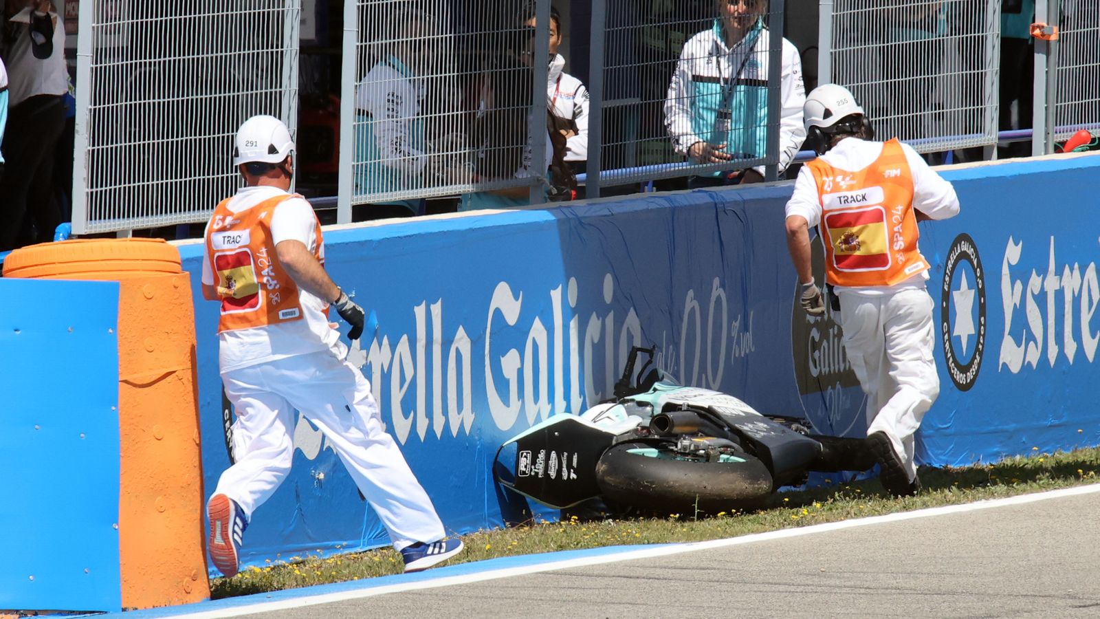 Imágenes de las caídas en las carreras del GP España en Jerez