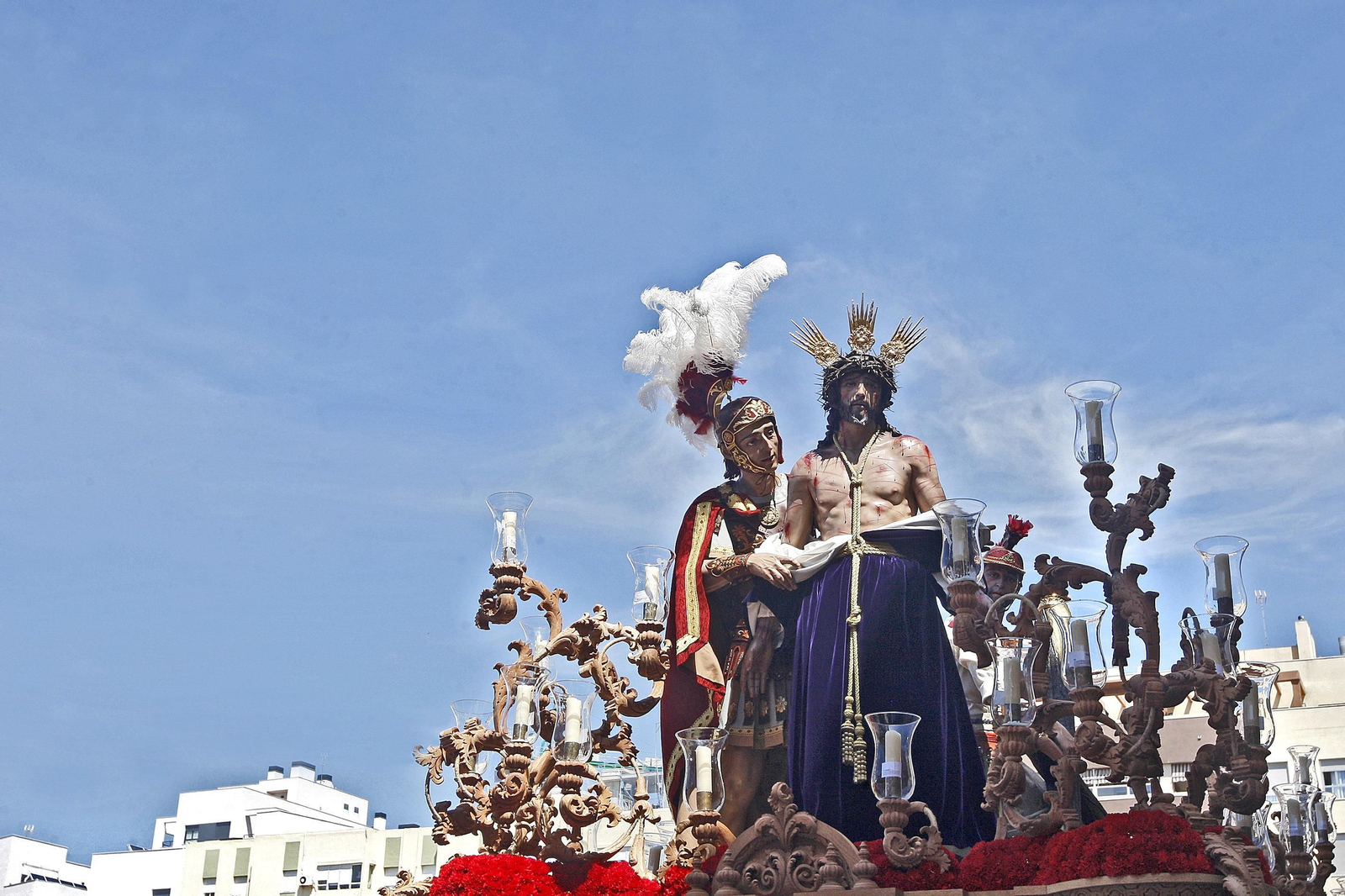 Salida de la hermandad del Despojado