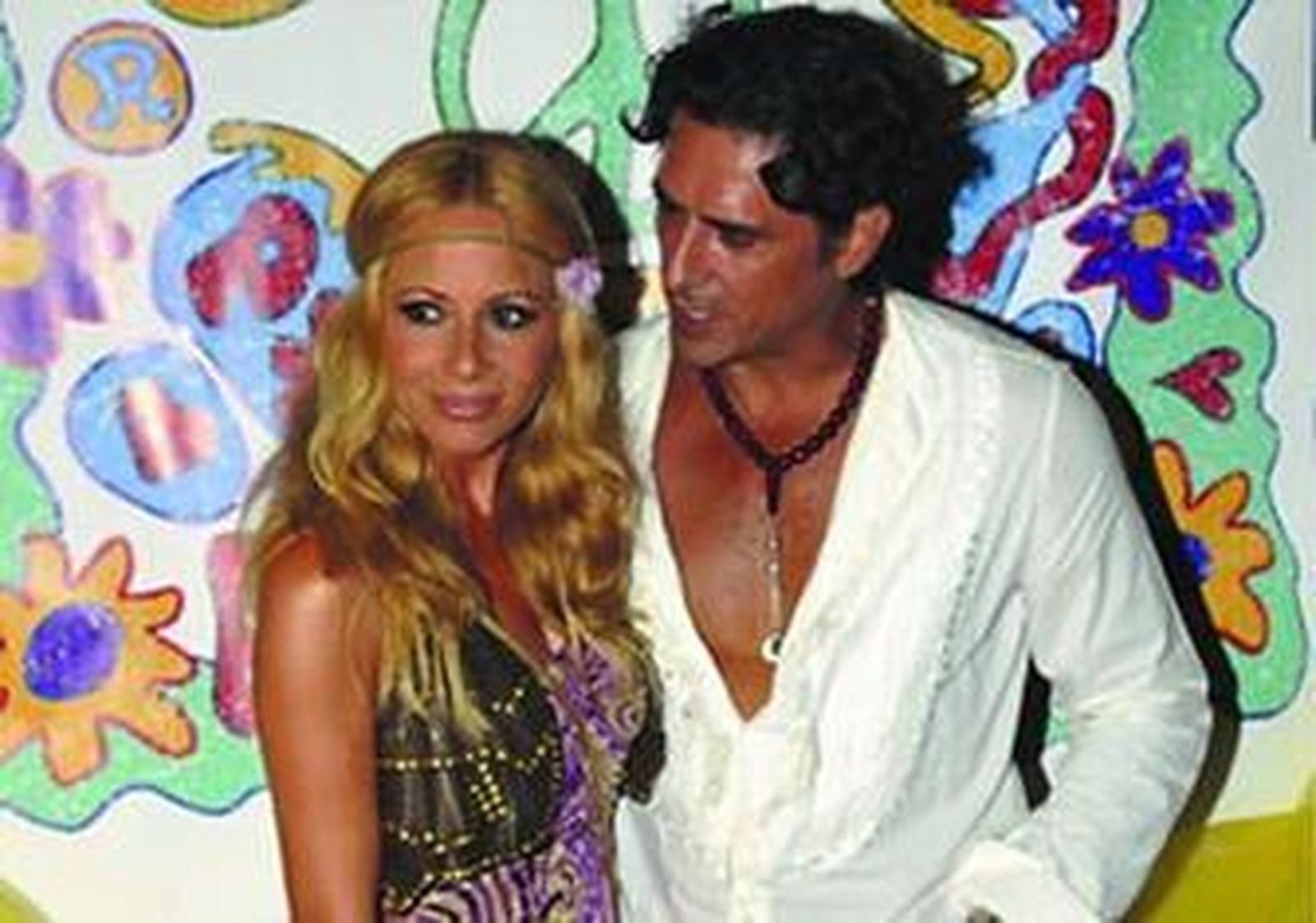 Los famosos neo-hippies, de fiesta en Ibiza