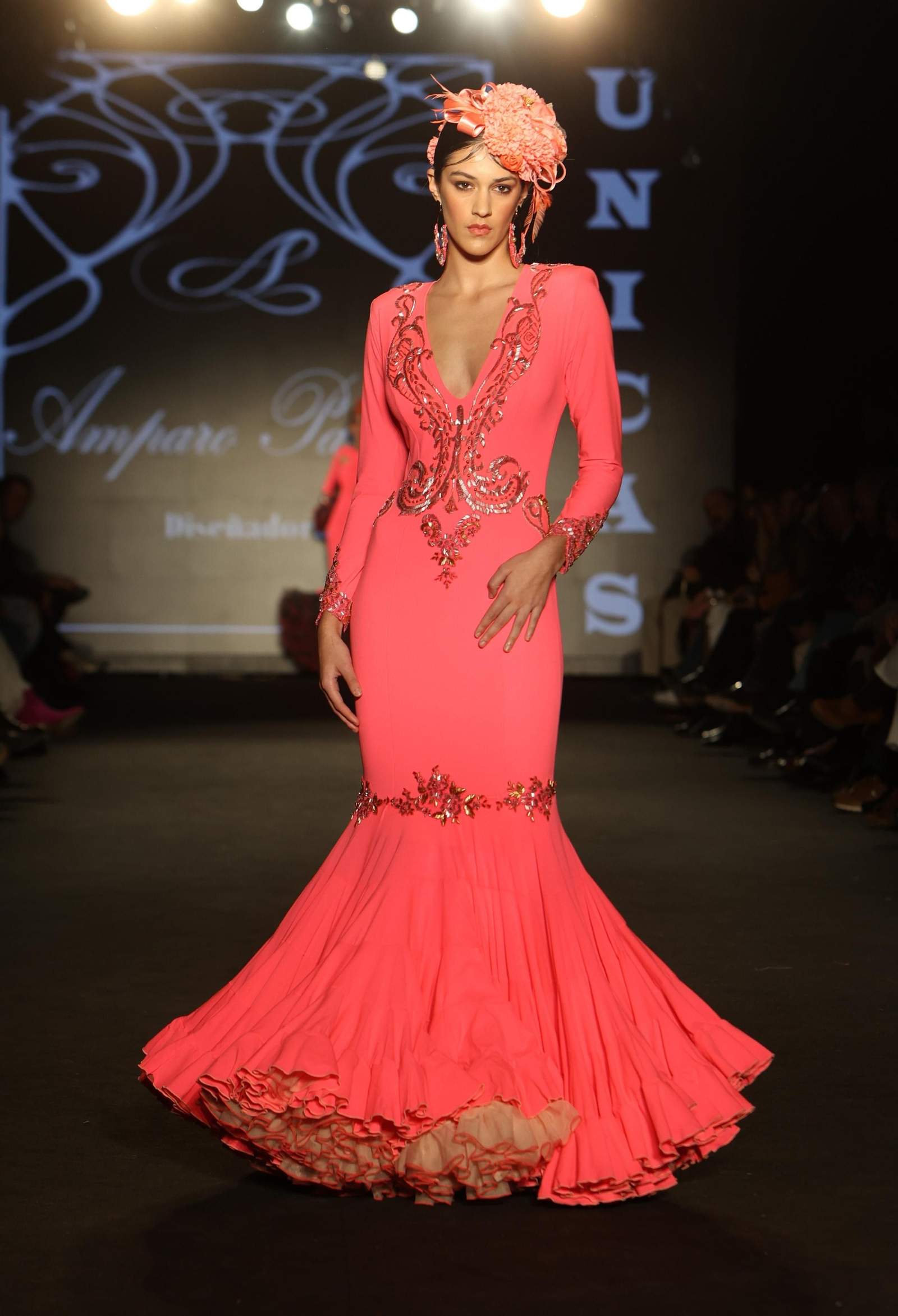 El elegante desfile de la diseñadora malagueña Amparo Pardal en We Love Flamenco 2023