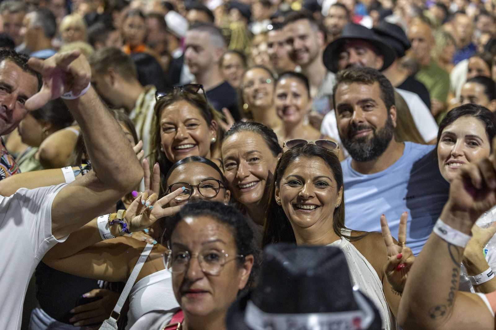Búscate en el concierto de El Barrio en Concert Music en Chiclana