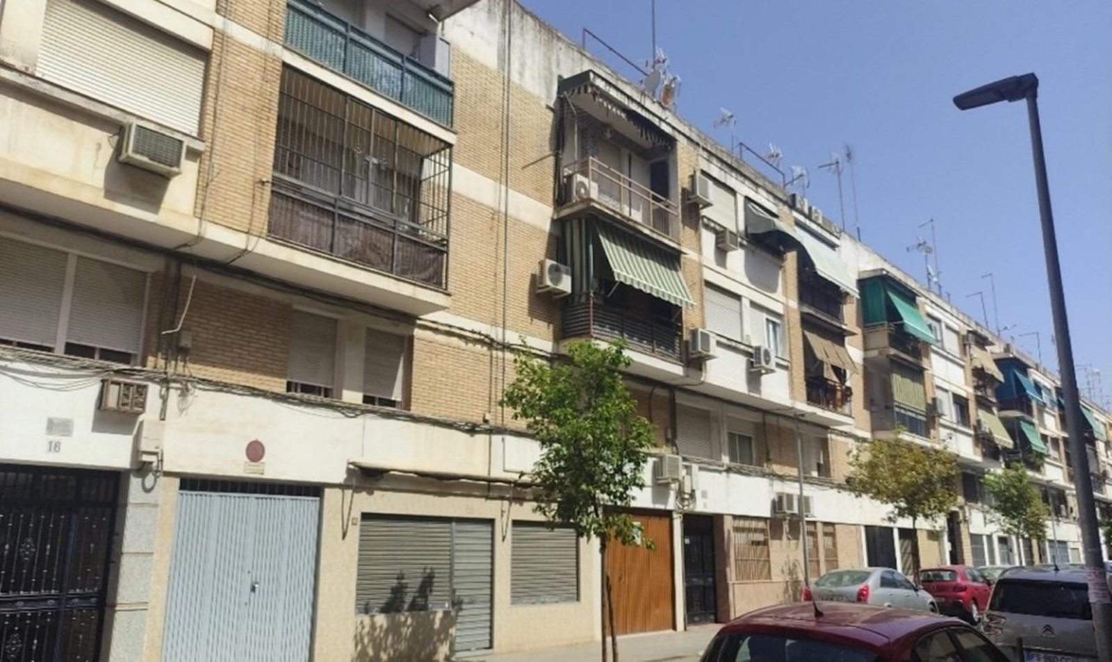 Bloque de viviendas de Huerta de la Reina.