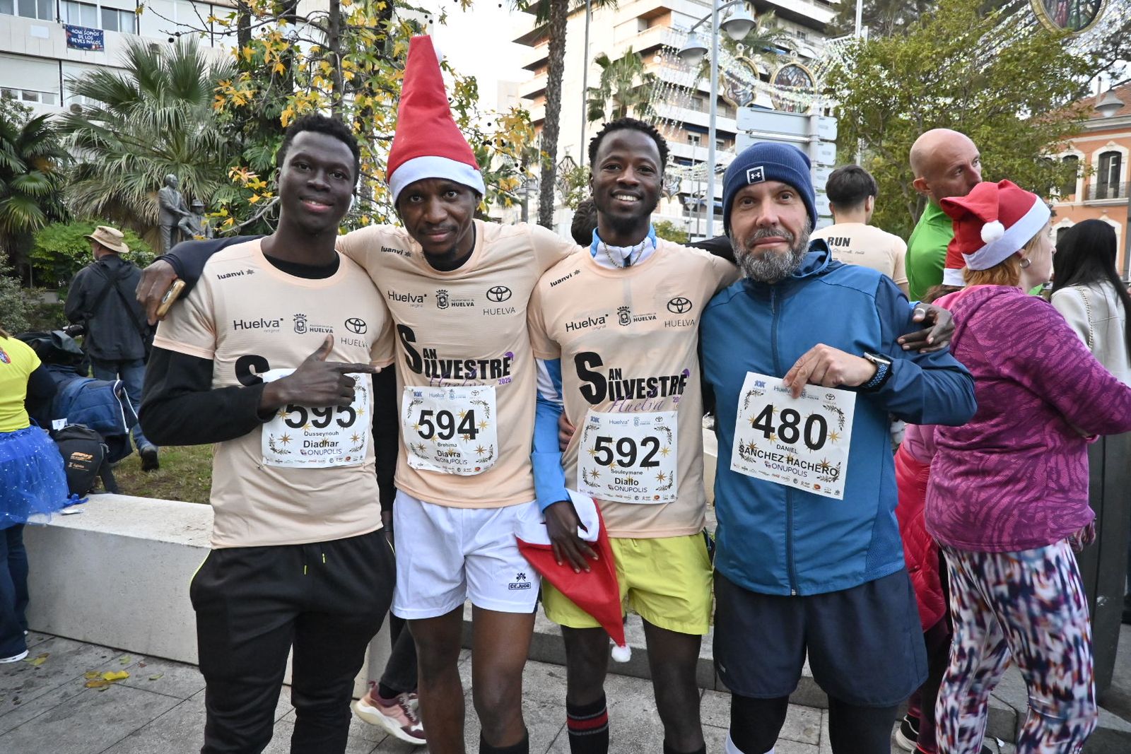 Búscate en las mejores fotografías de la San Silvestre de Huelva 2025