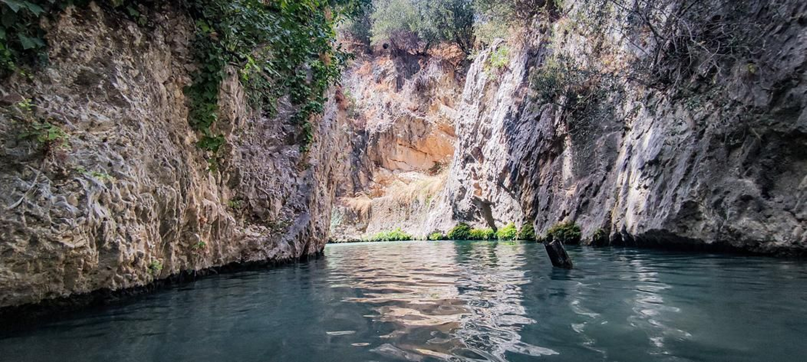 Ruta senderista y por el agua en Los Cañones de Río Frío de Jaén