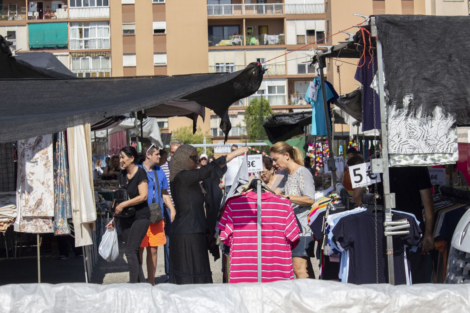 Fotos del mercadillo de Algeciras en el Llano Amarillo