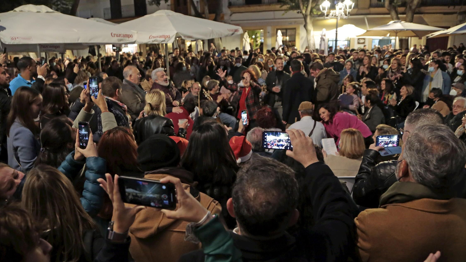 Una zambomba celebrada en la plaza Plateros de Jerez la semana pasada