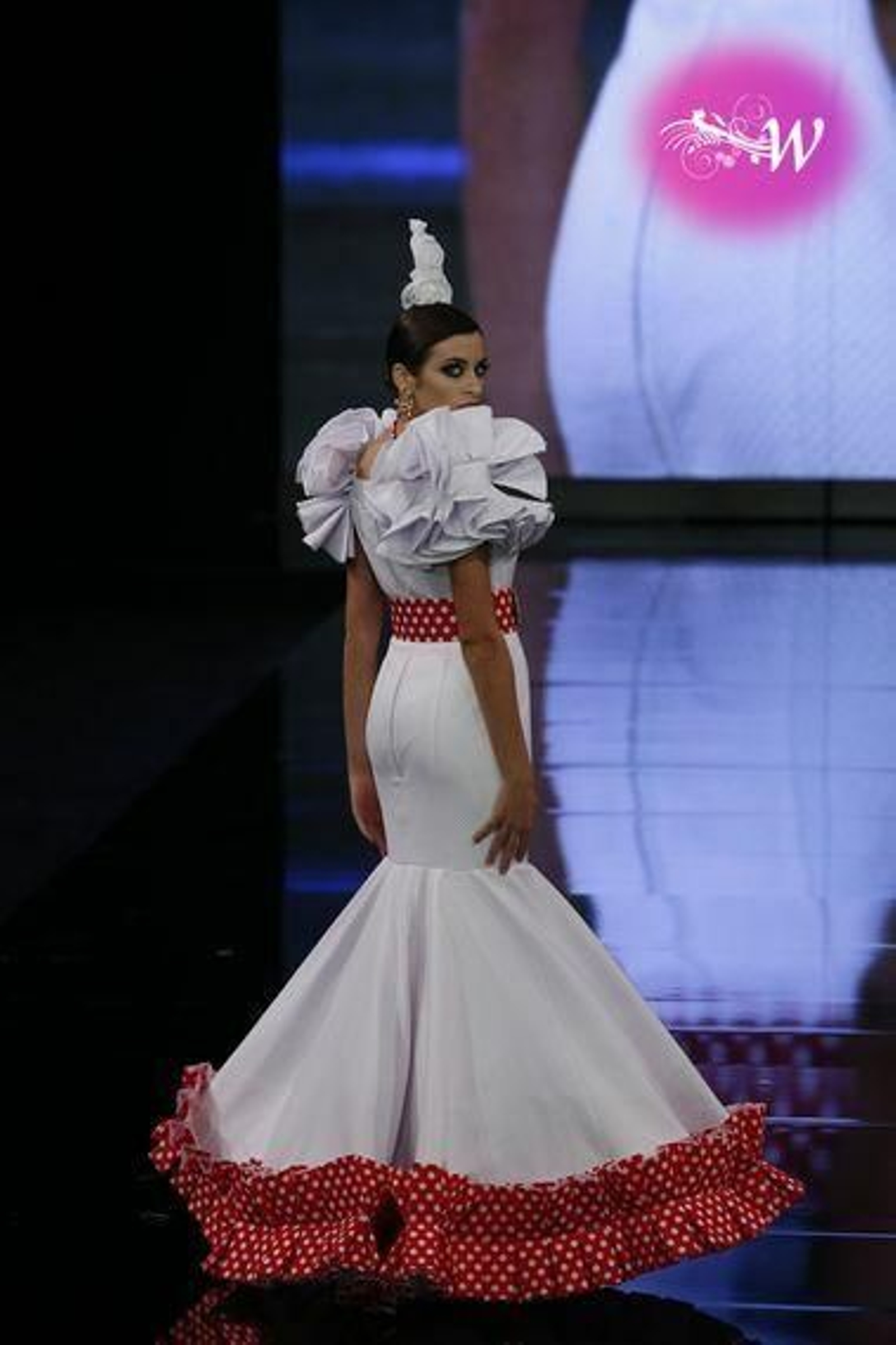 Cristo Báñez vuelve a SIMOF para presentar su colección de flamenca 2020, todas las fotos