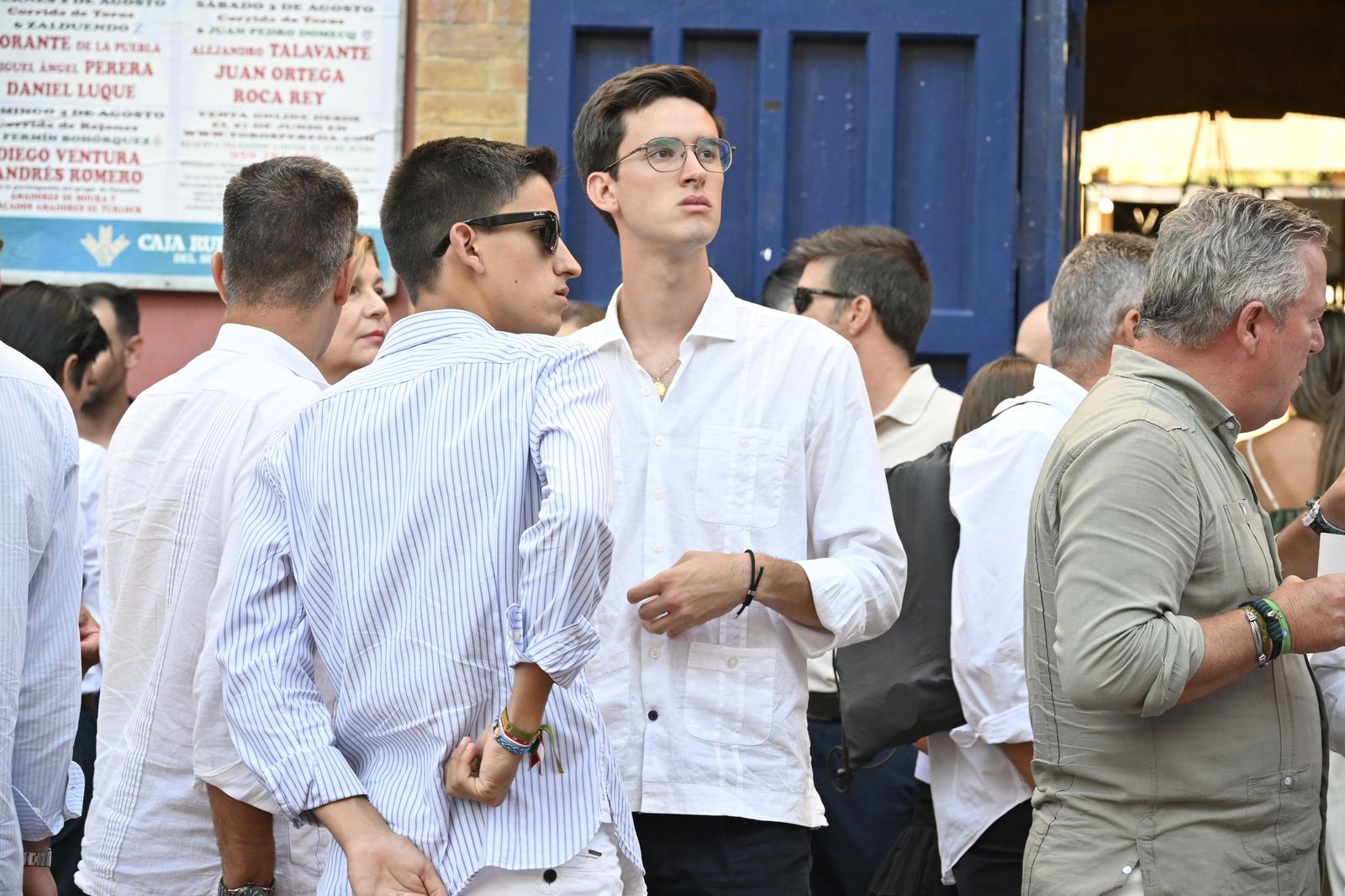 Imágenes de ambiente en el cuarto día de toros en Huelva