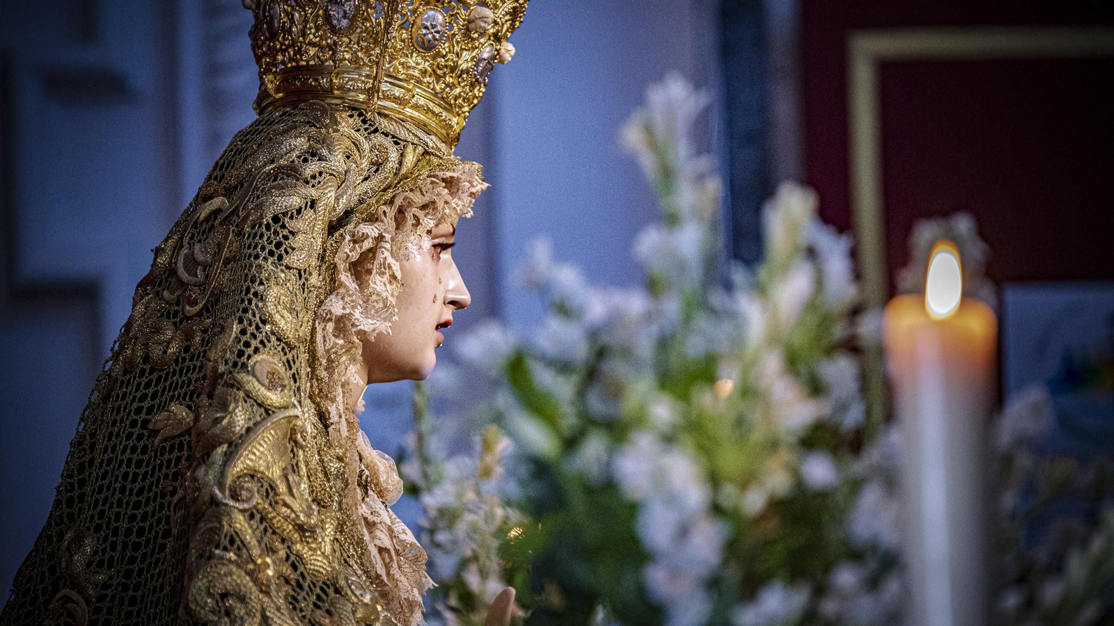 Primer día del besamanos extraordinario por el 75 aniversario del Dogma de la Asunción en Cádiz