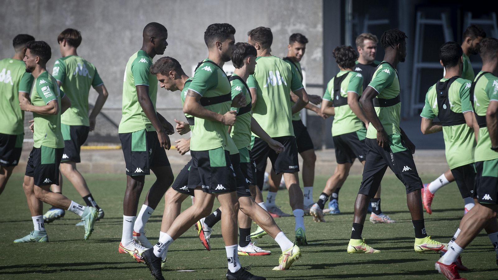 William Carvalho, en el entrenamiento de ayer con el equipo.