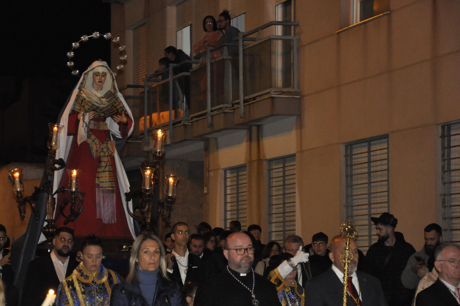 La imagen santa de la Ntra. Sra. de la Amargura recorrió las calles de El Parador. La imagen santa de la Ntra. Sra. de la Amargura recorrió las calles de El Parador.