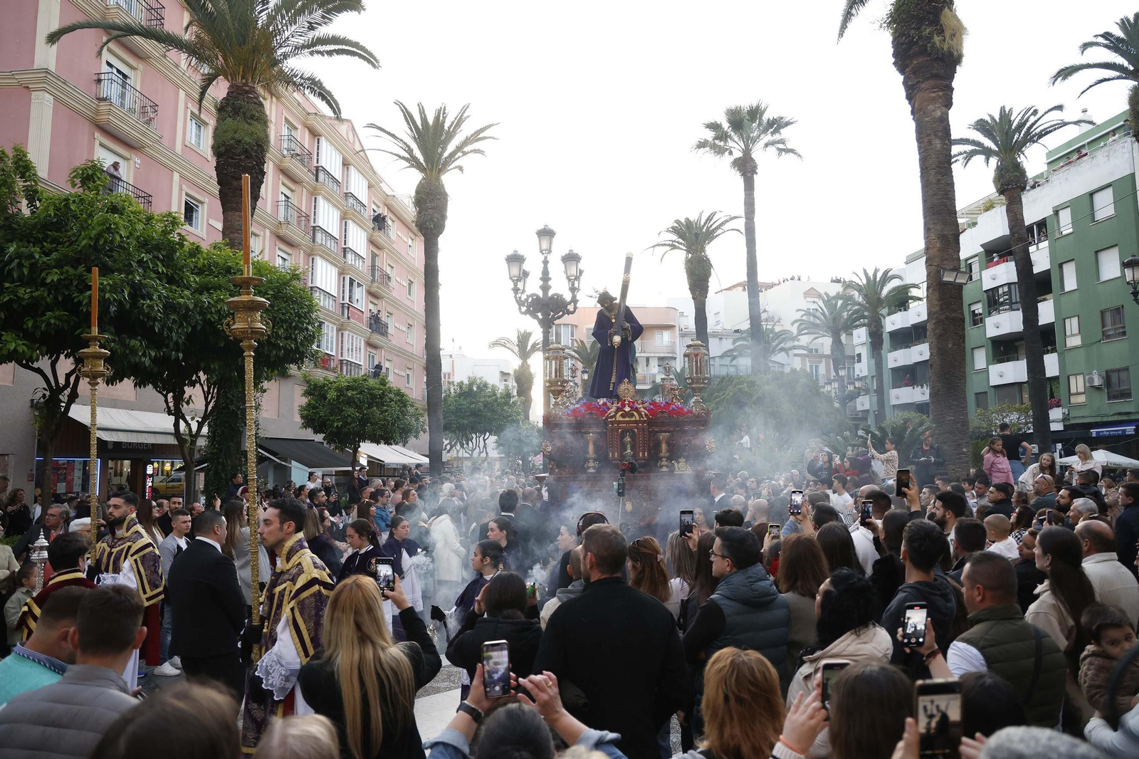 Fotos del Jueves Santo en La Línea: Perdón, Gran Poder y Angustias