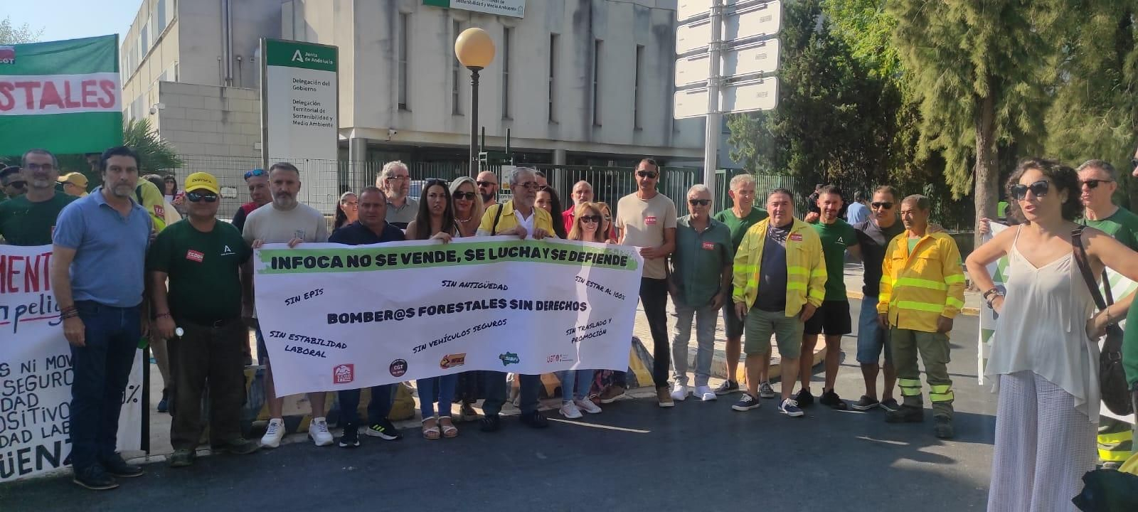 Concentración por el plan Infoca este miércoles en Huelva.