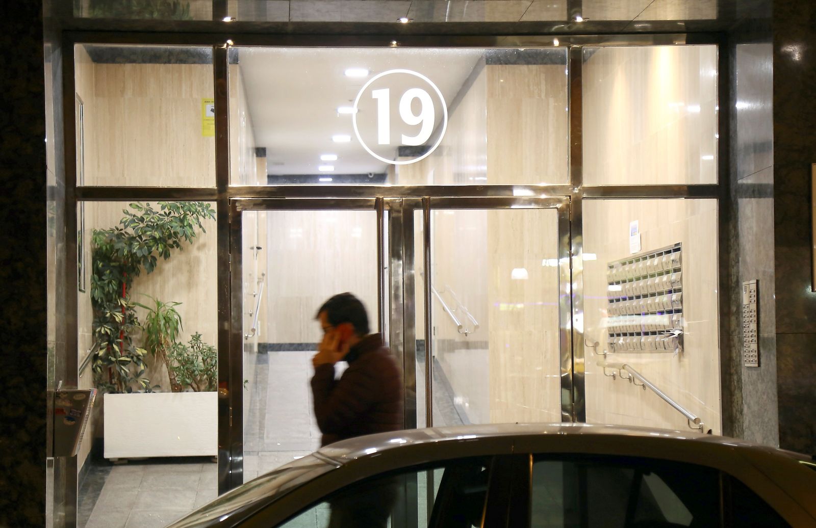 El legionario acusado de degollar a su expareja sostiene que ella le atacó primero