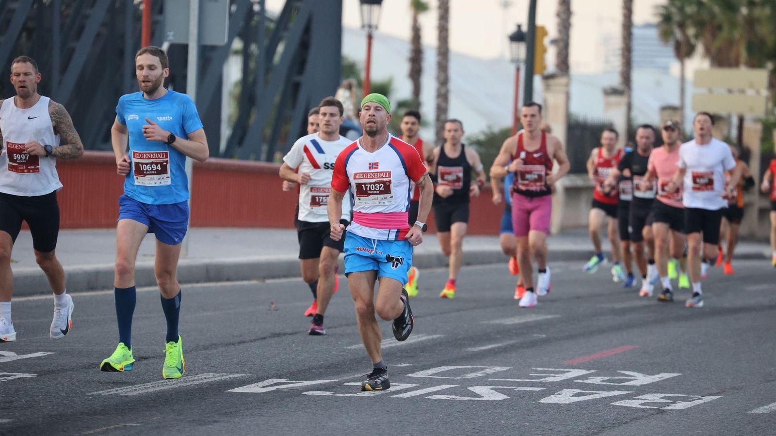 Las mejores fotos de la Maratón de Málaga 2024