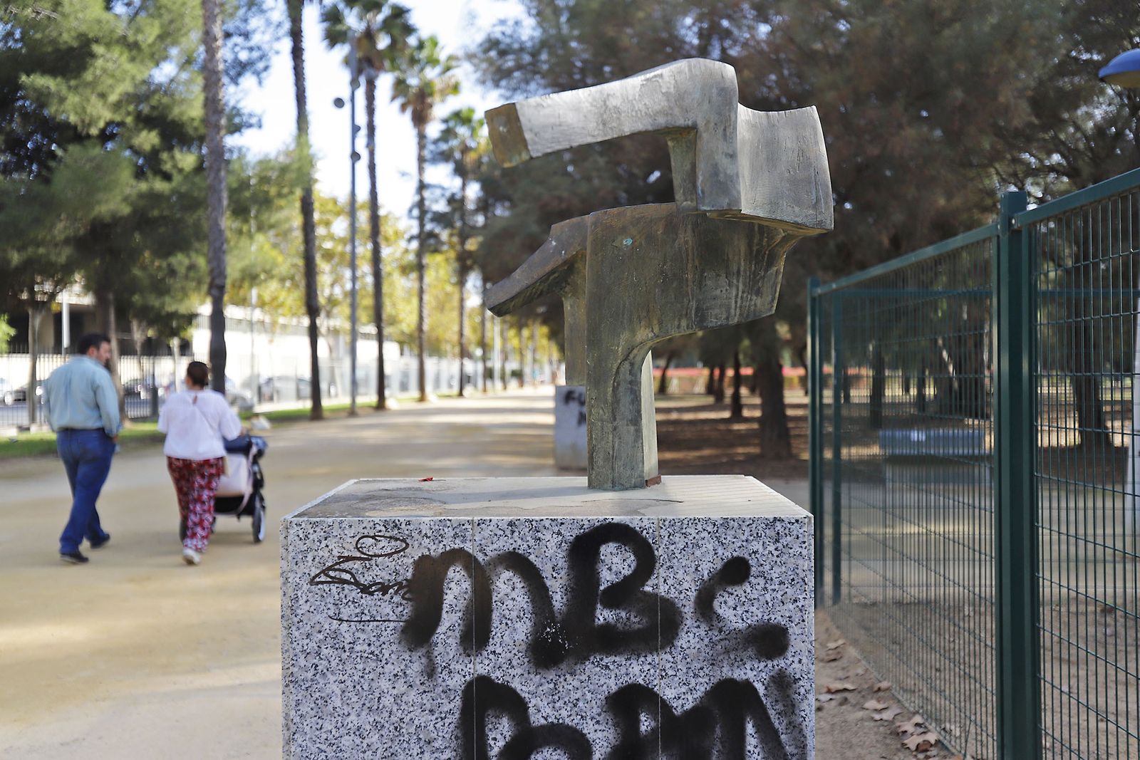 Imágenes del actual estado de las esculturas del museo al aire libre de Huelva
