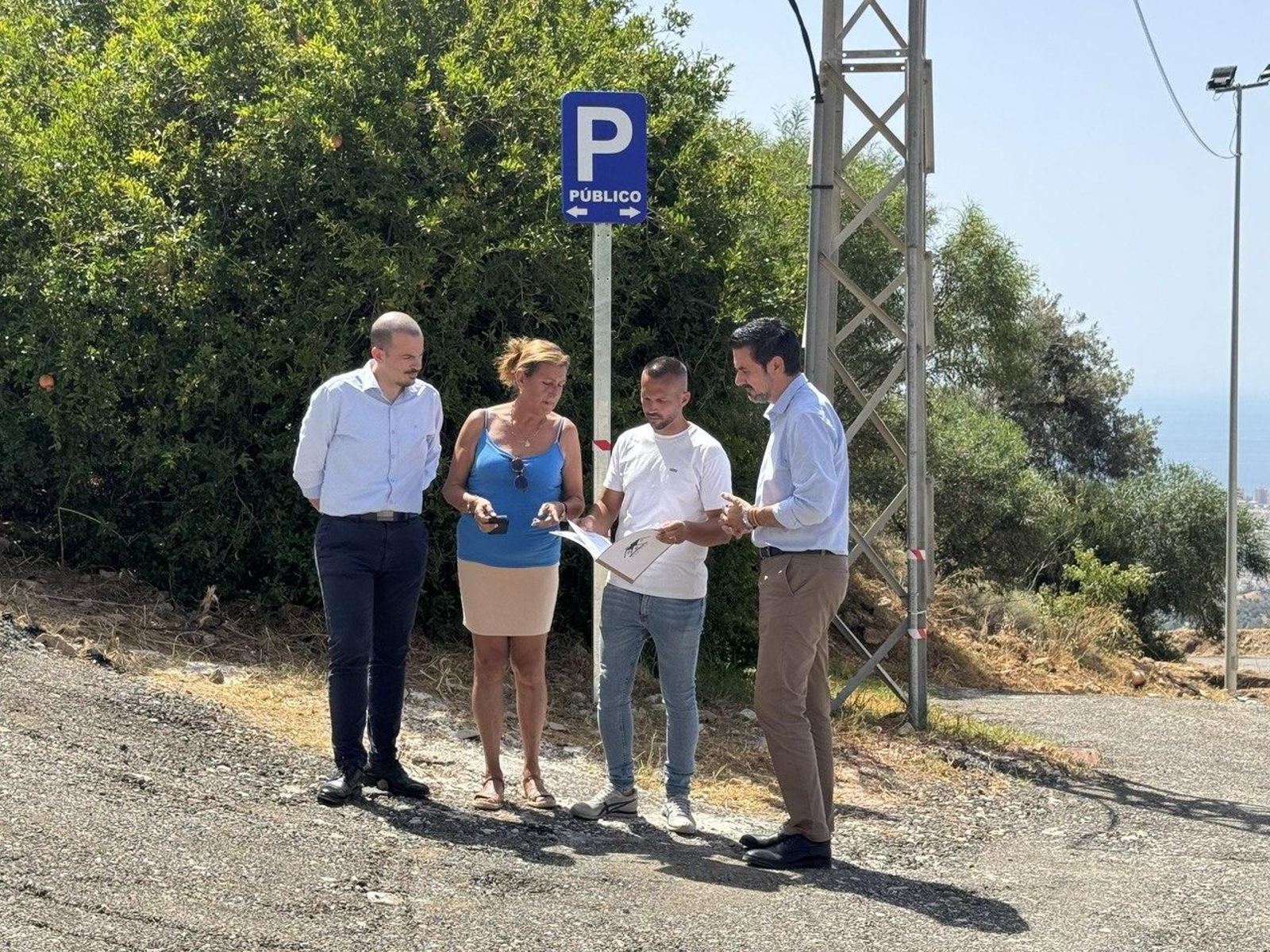 La visita institucional al nuevo aparcamiento. La visita institucional al nuevo aparcamiento.