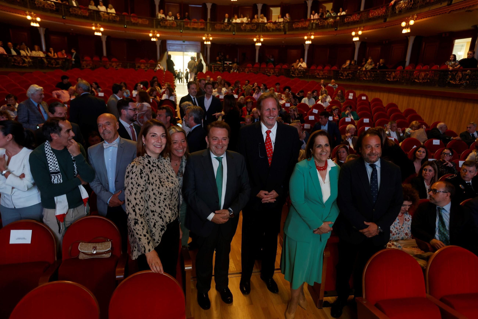 Las mejores imágenes del pregón del Mayo Festivo de Gerardo Olivares