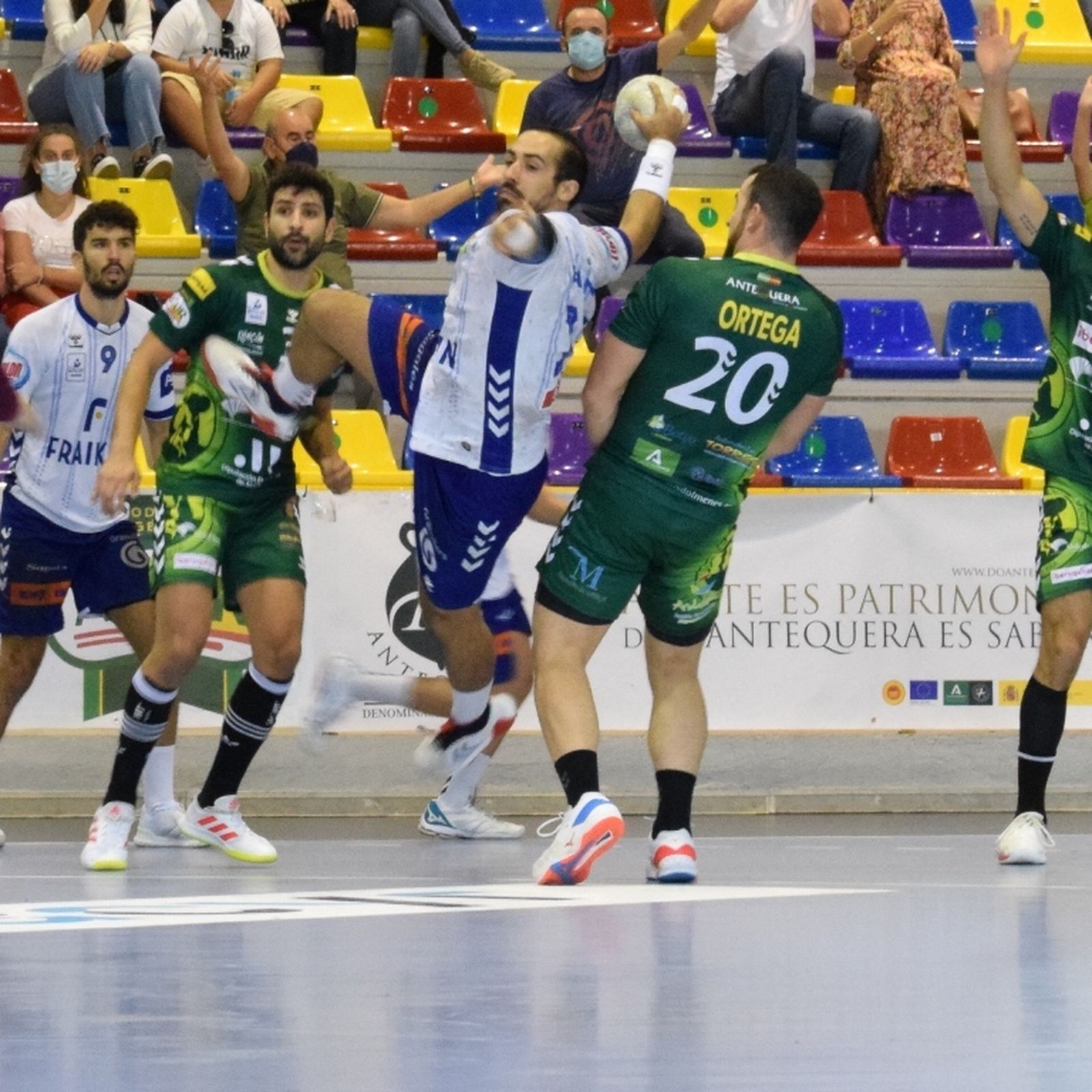 Imagen del duelo de la primera vuelta en Antequera.