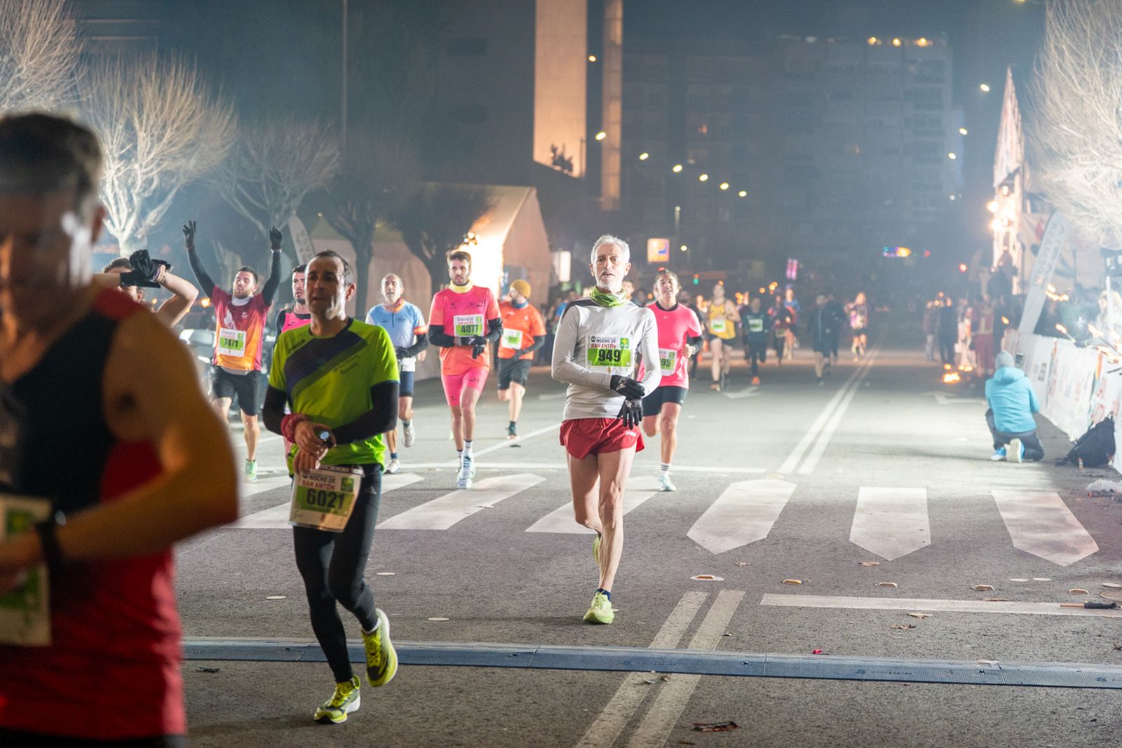 En imágenes: búscate en tu llegada a meta de la Carrera de San Antón 2026 (6)