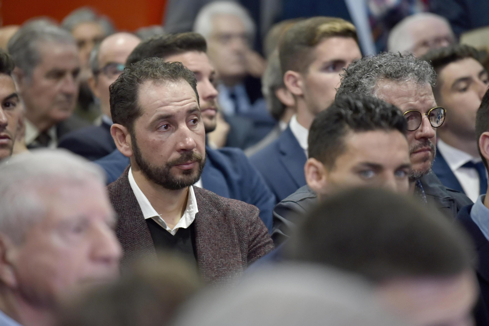 Las imágenes de la entrega del Dorsal del Leyenda a Pablo Blanco