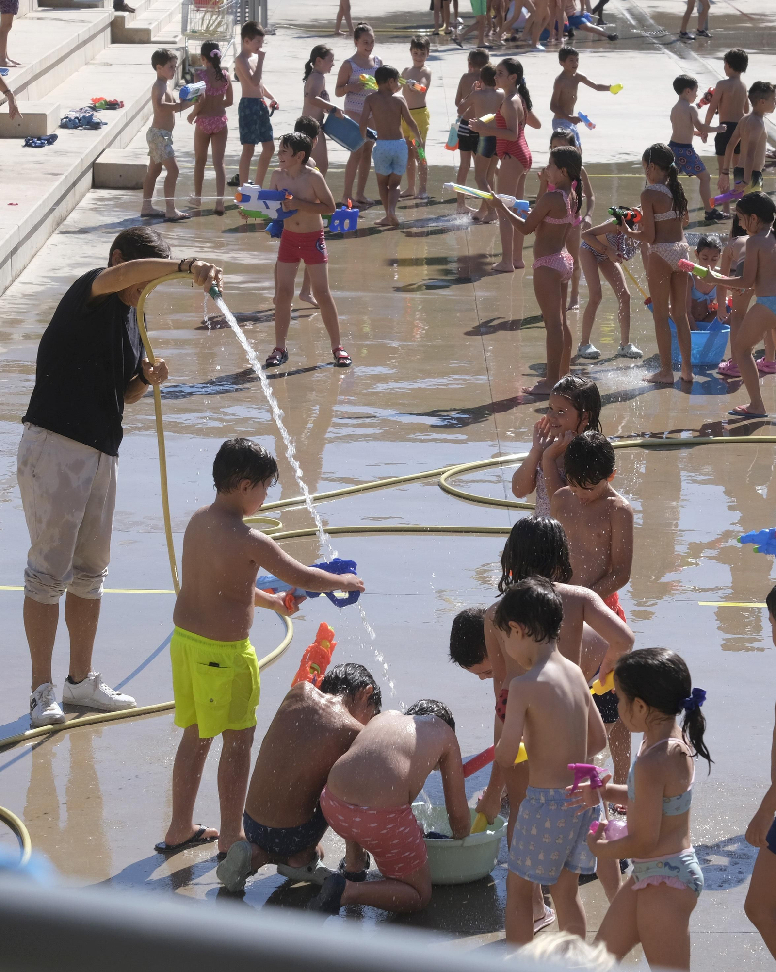 ¡Por fin vacaciones! Las mejores fotografías del último día de colegio en Córdoba