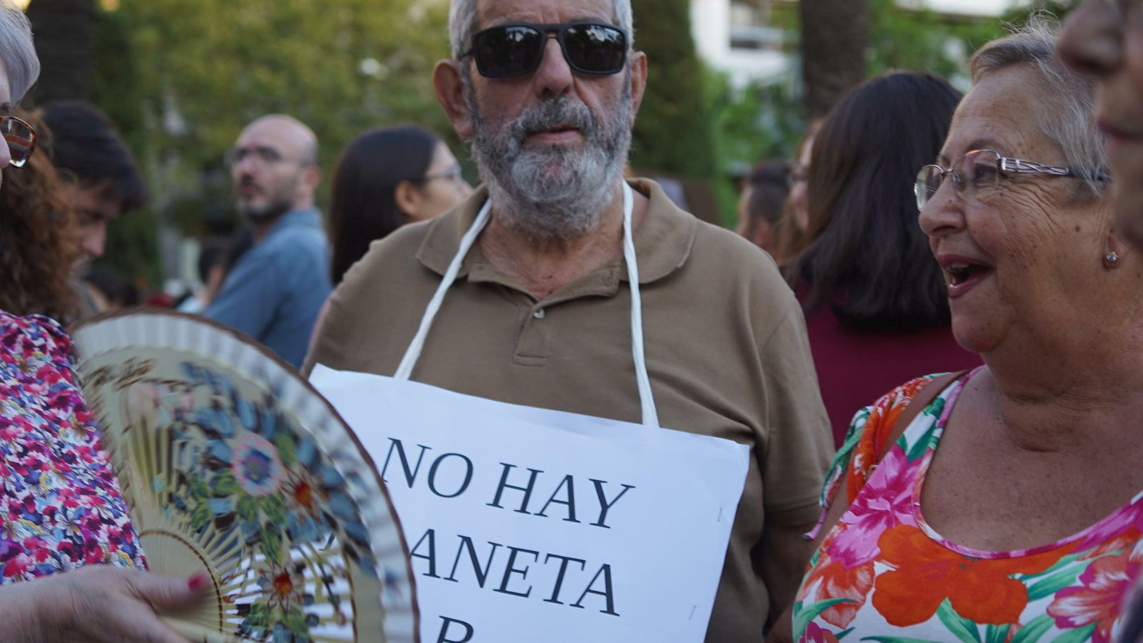 Detalle de pancartas.