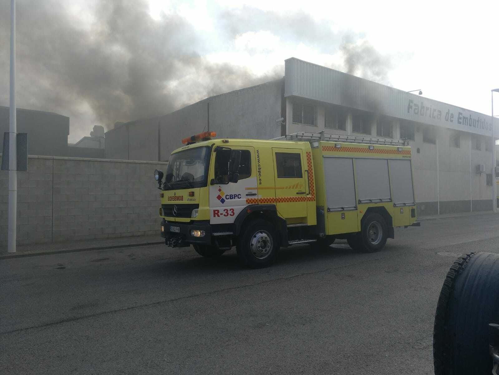 Incendio en la fábrica de embutidos Los Chiclaneros