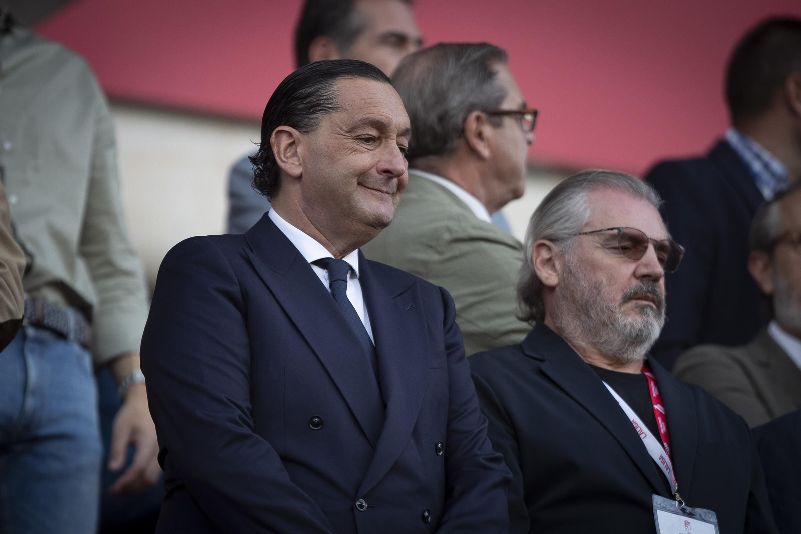 Encuéntrate en la grada del Nuevo Los Cármenes