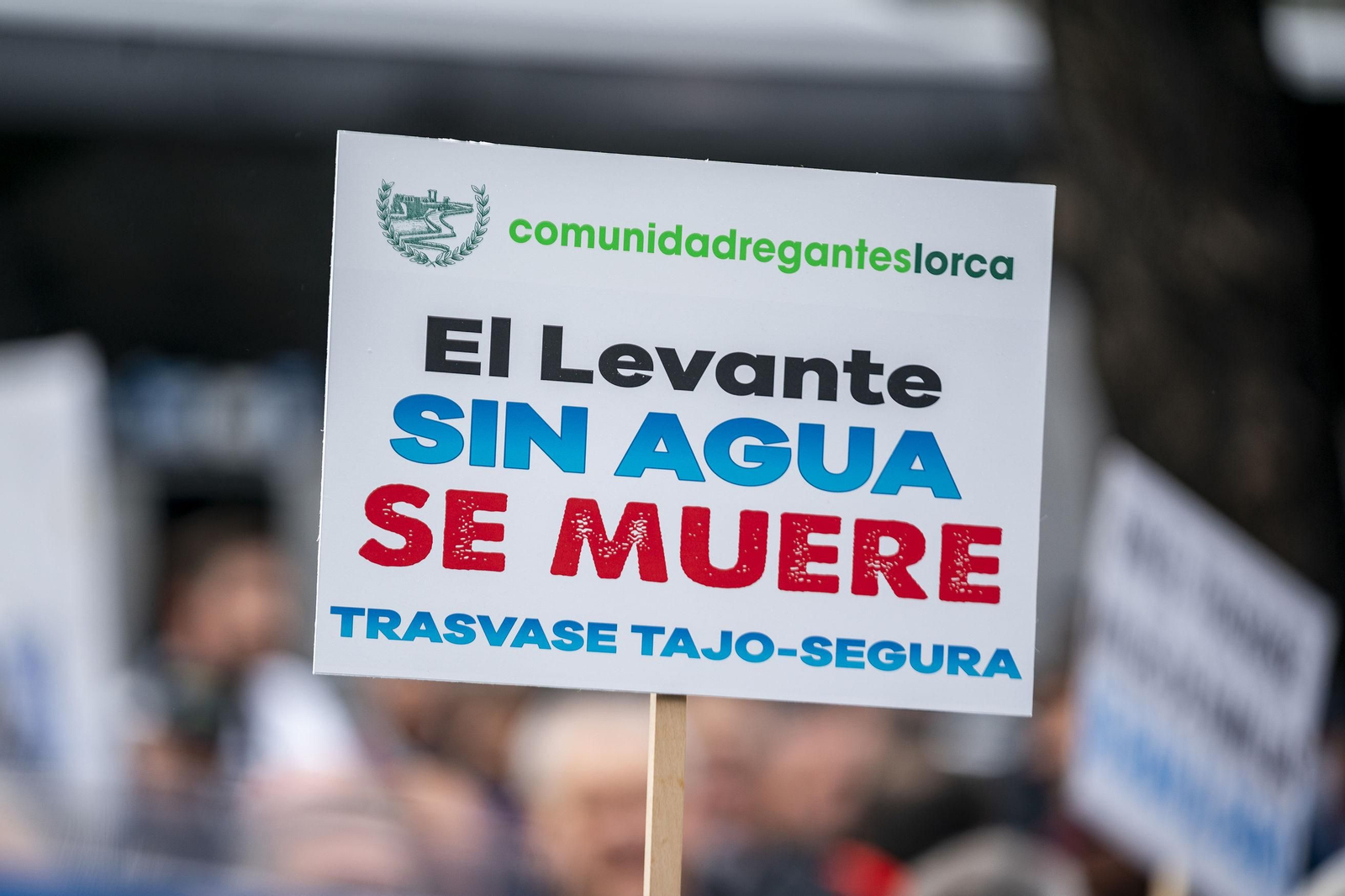 Vea en imágenes la concentración de los regantes ante el recorte del trasvase del Tajo-Segura