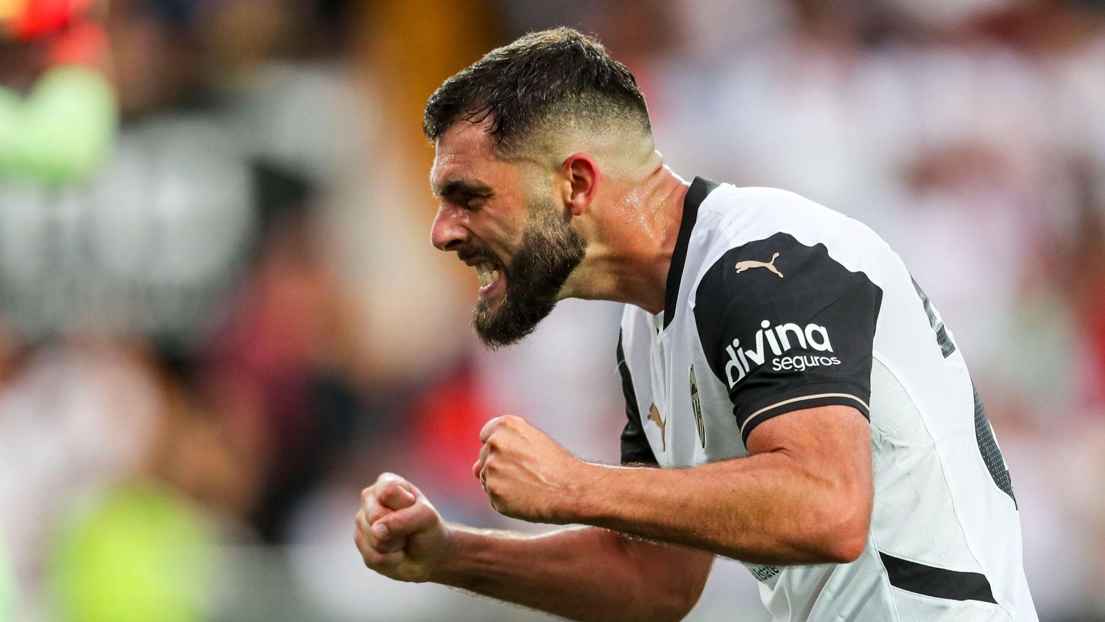 El sevillano Luis Rioja, con el Valencia.