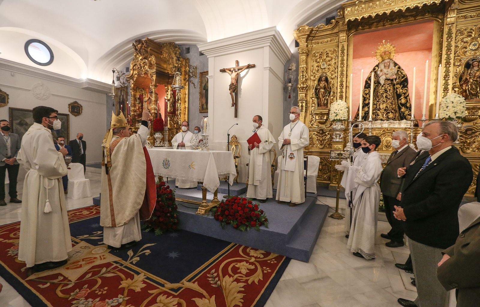Monseñor Asenjo bendice la Capilla de la Estrella.