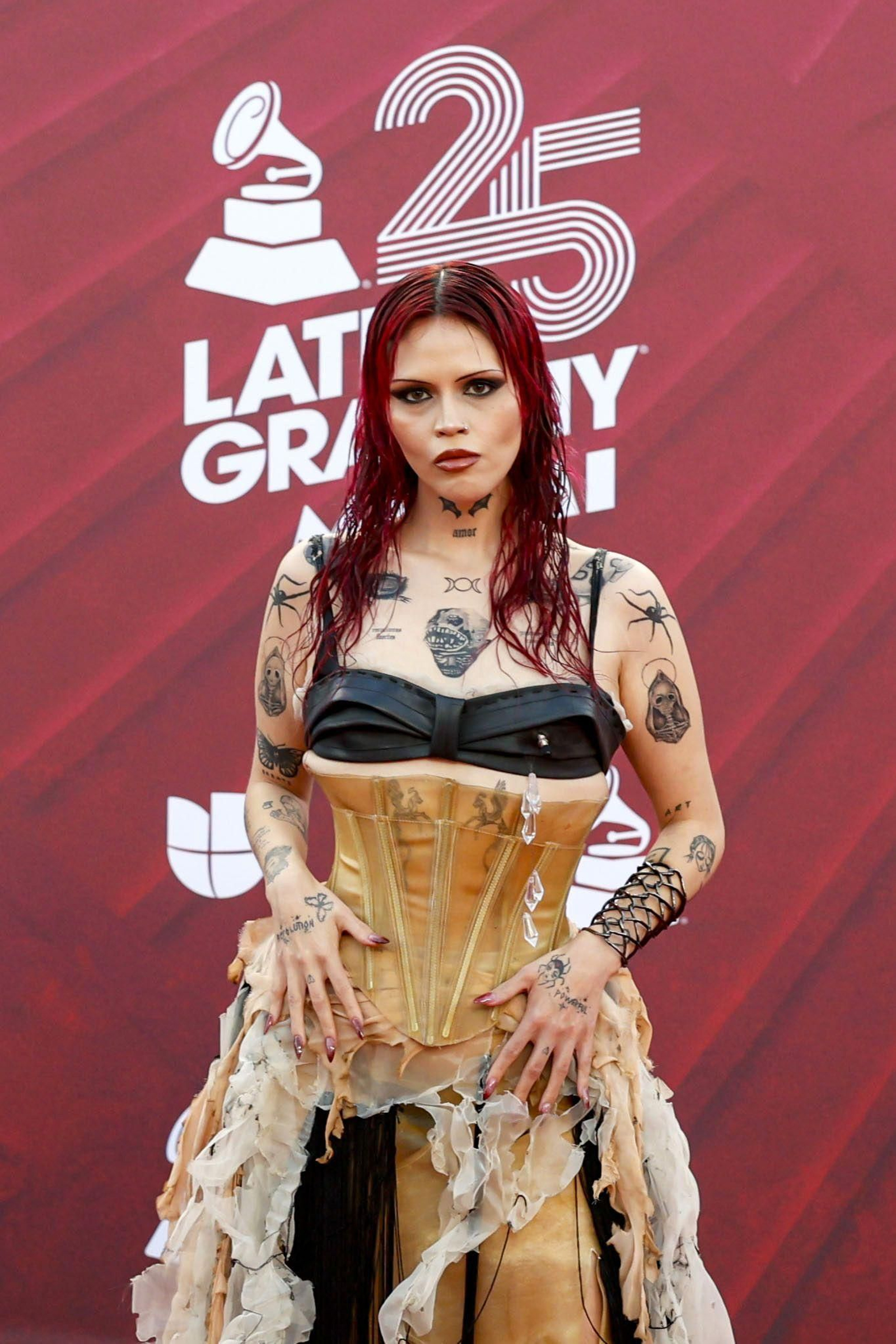 Todos los famosos, tendencias y curiosidades en la alfombra roja de la 25 edición de los Grammy Latinos