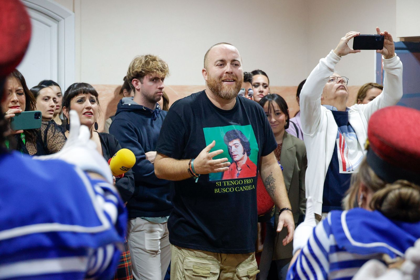 Comparsa 'Y seguimos cantando'