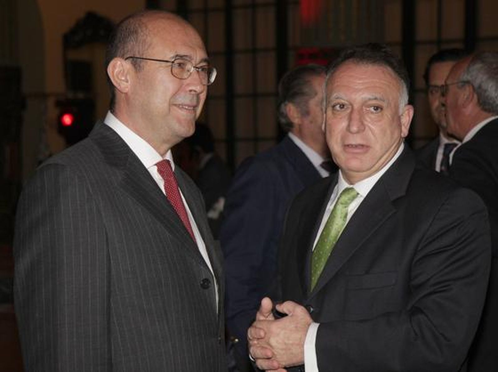 Francisco Ferraro y el catedrático de Derecho Internacional de la Universidad de Sevilla Pablo Antonio Fernández.